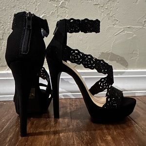 Marco Republic Yorkshire open toe platform stiletto.